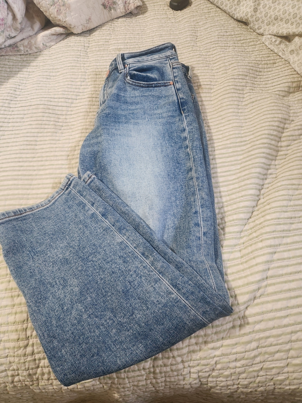 Women's Light Blue Straight Leg Jeans - Mid Rise Denim